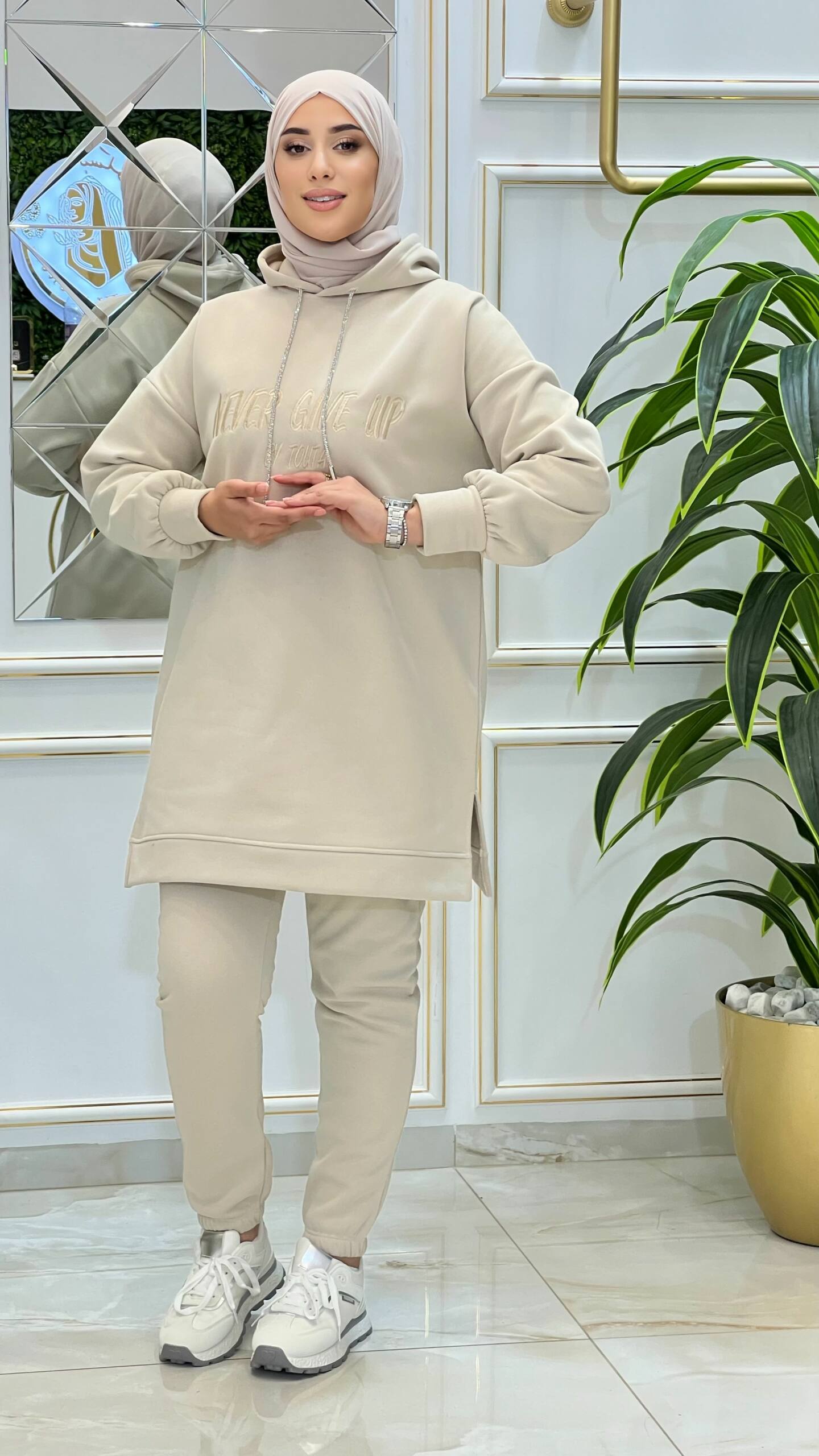 Jogging “Never Give Up" – Image 5